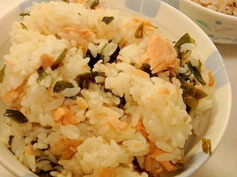 鮭のあらで★簡単★鮭とわかめの混ぜご飯